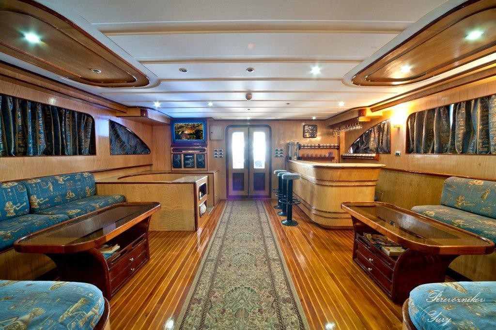 M/Y C. Sound III