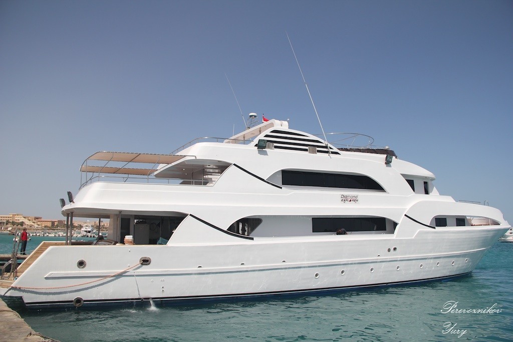 M/Y C. Sound Explorer