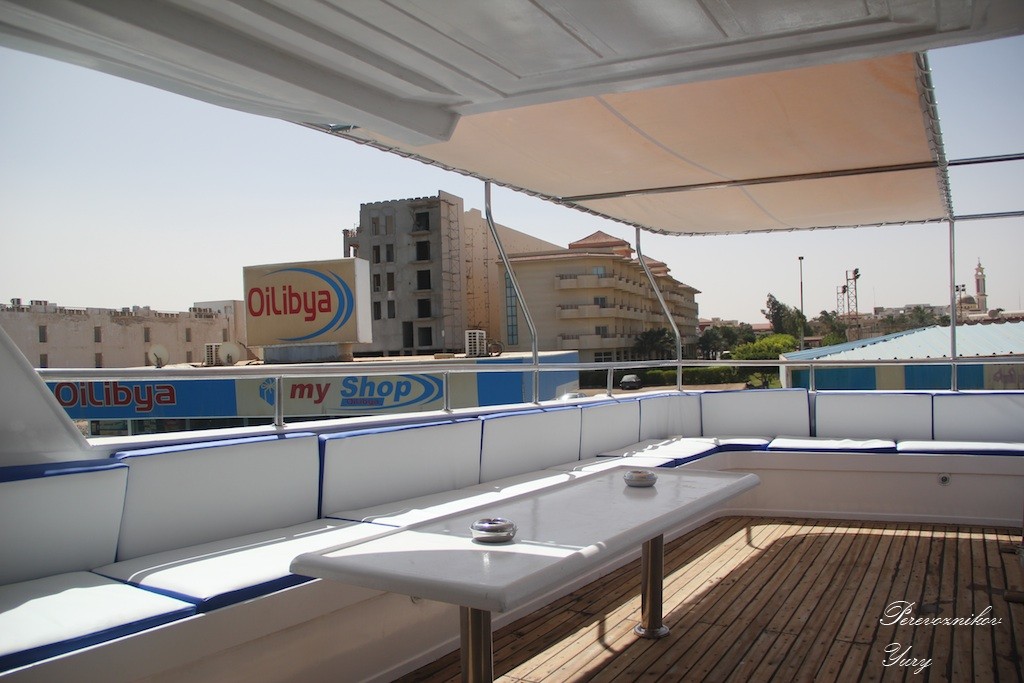 M/Y C. Sound Explorer