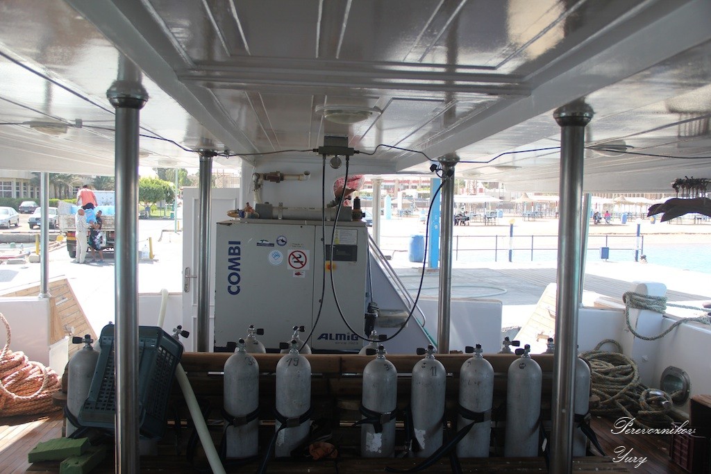 M/Y C. Sound Explorer