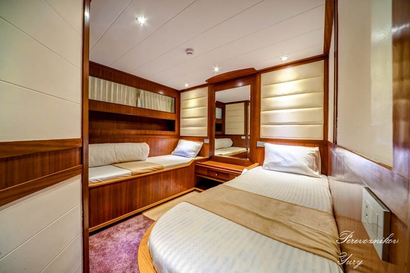 M/Y Voyager