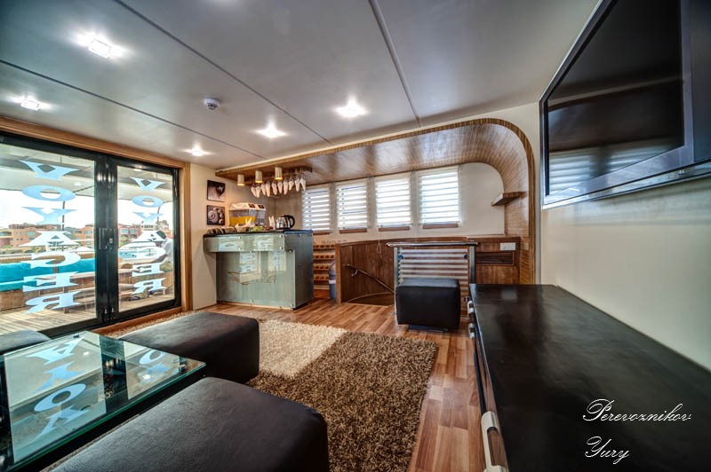 M/Y Voyager