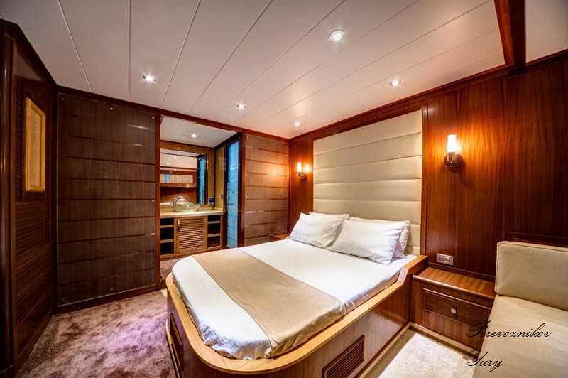 M/Y Voyager