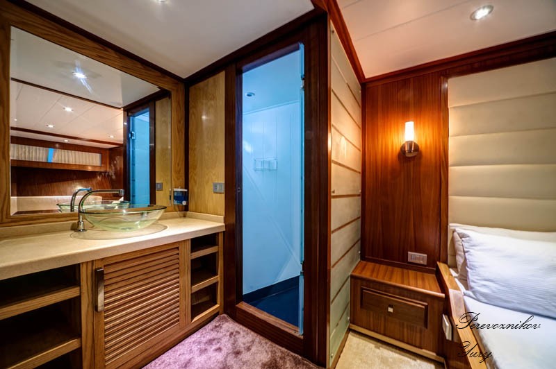 M/Y Voyager